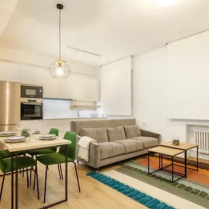 Elegante Y Recién Reformado En Abando Bilbao